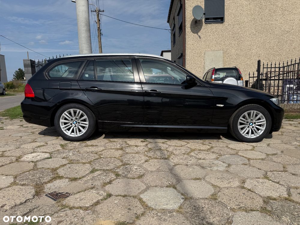 BMW Seria 3 320i Touring Edition Exclusive - 8