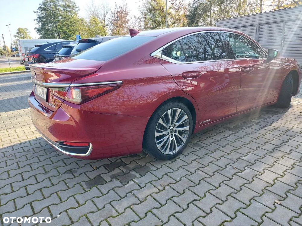 Lexus ES 300h Business Edition + - 3