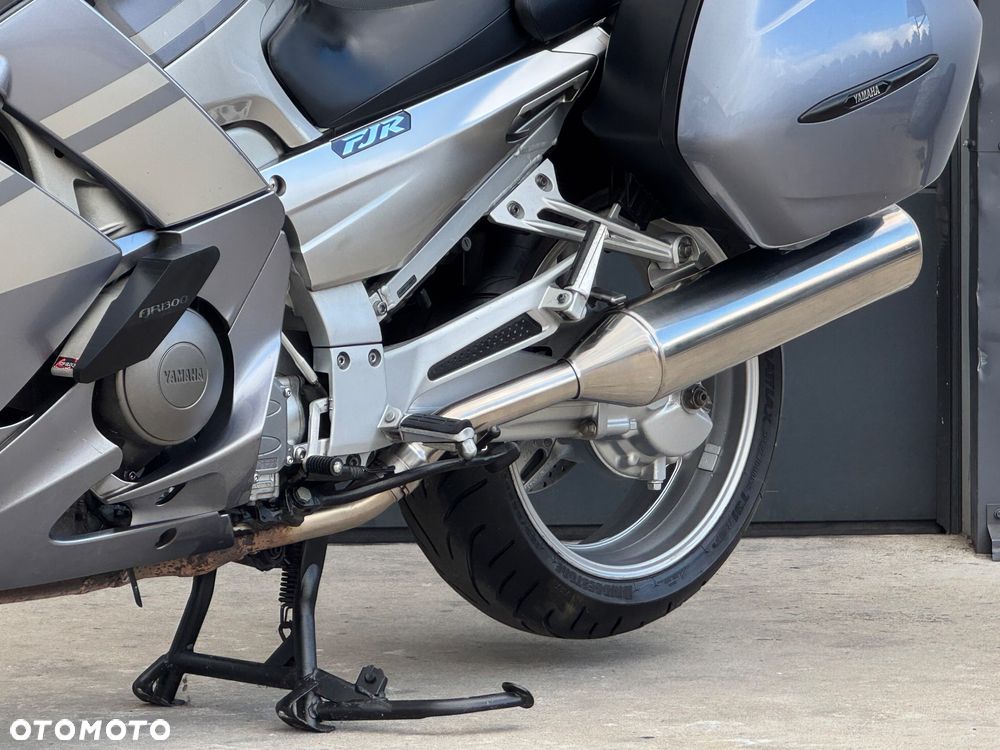 Yamaha FJR - 25