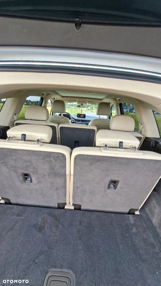 Audi Q7 - 8