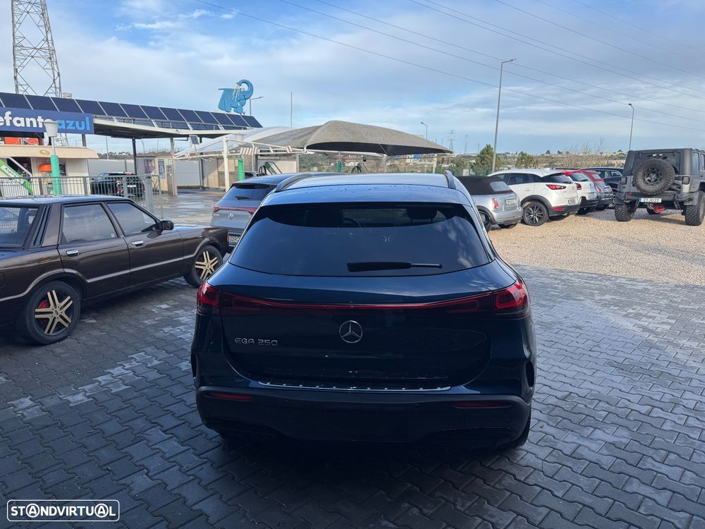 Mercedes-Benz EQA 250 - 21