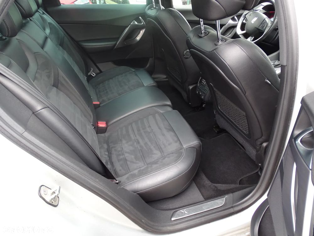 Citroën DS5 HDi 165 Business - 17