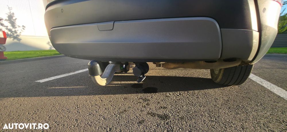 Land Rover Discovery 2.0 L SD4 Ingenium HSE - 28