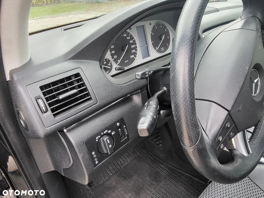 Mercedes-Benz Klasa B - 27