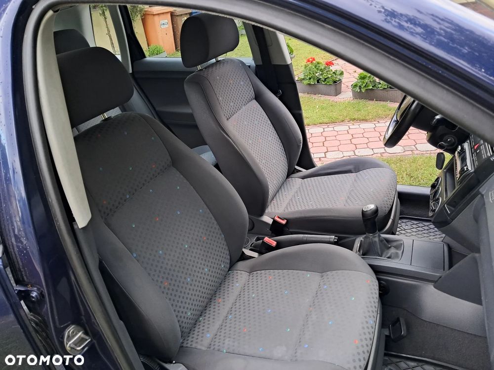 Volkswagen Polo 1.4 16V Comfortline - 9