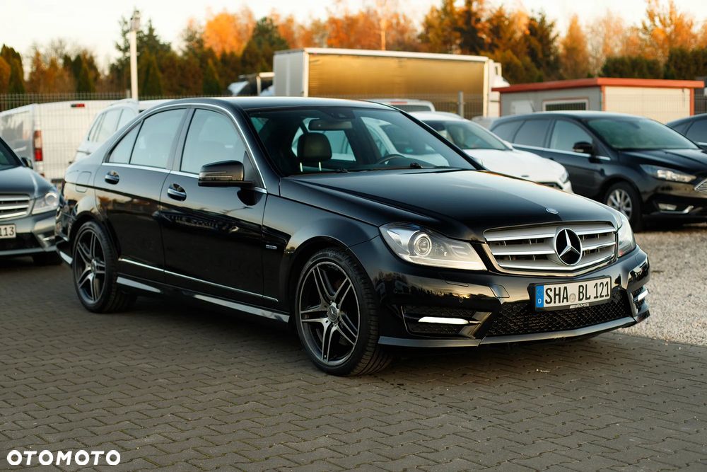 Mercedes-Benz Klasa C 350 CDI DPF (BlueEFFICIENCY) 7G-TRONIC Avantgarde - 3