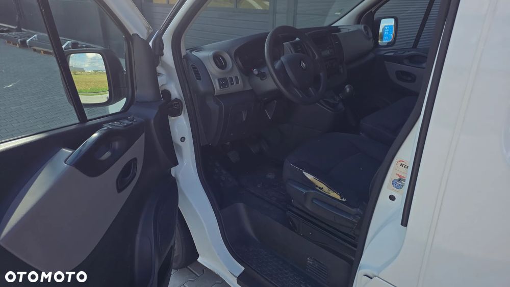 Renault TRAFIC - 8