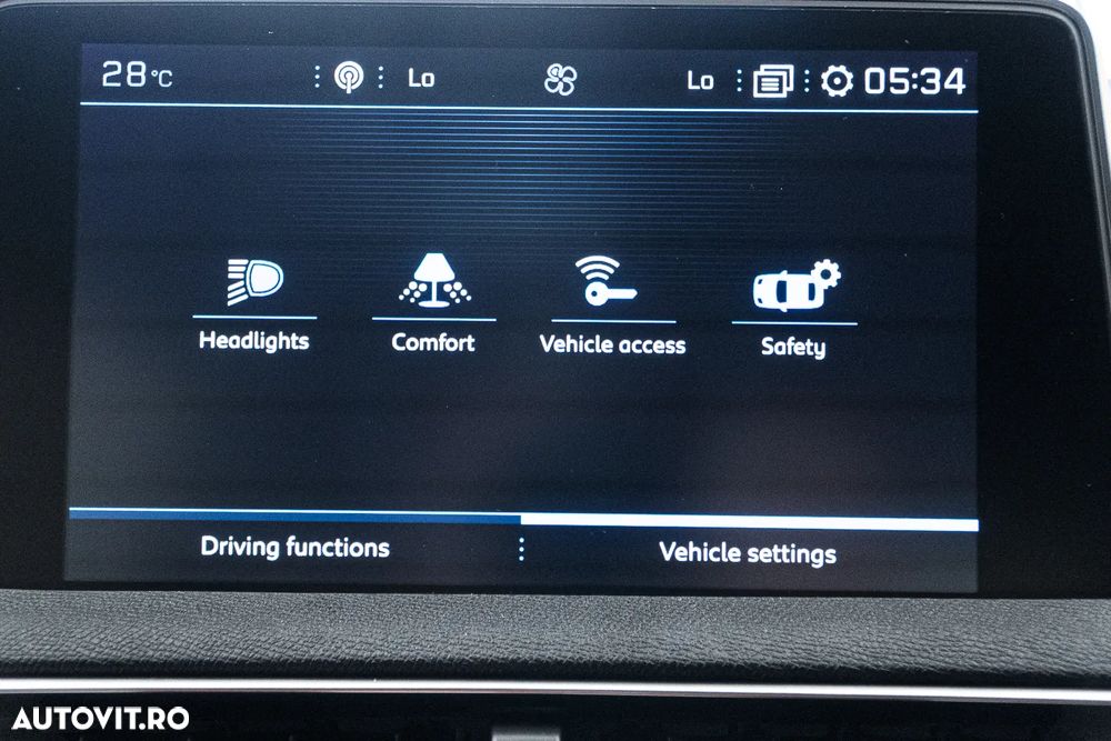 Peugeot 3008 1.2 PureTech Turbo S&S Allure - 34
