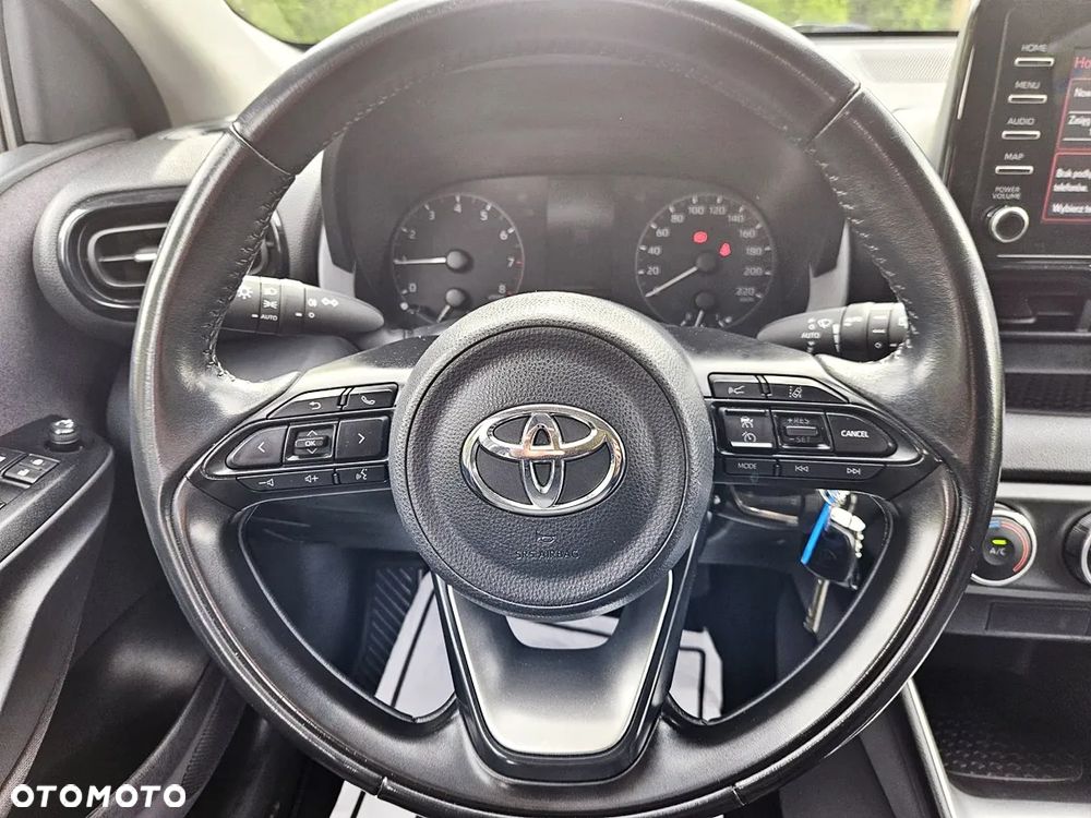 Toyota Yaris 1.5 VVT-i Luxe - 18
