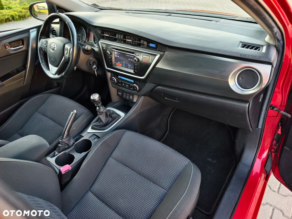 Toyota Auris 2.0 D-4D Executive - 18