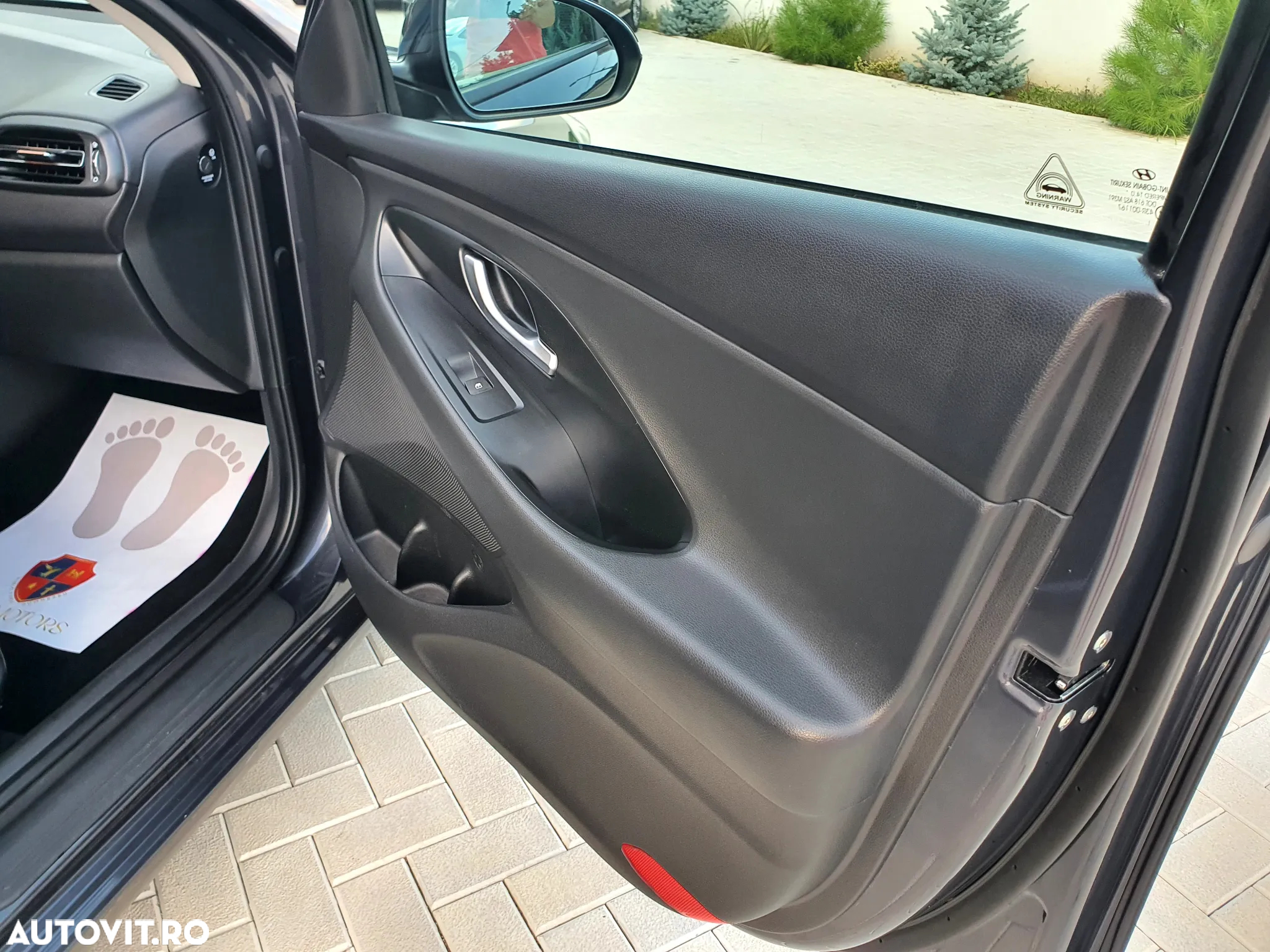 Hyundai i30 Kombi 1.6 CRDI DCT Intro - 18