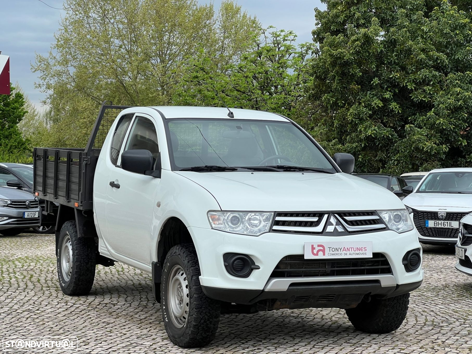 Mitsubishi L200 2.5 DI-D Club Intense 3L 4WD - 15