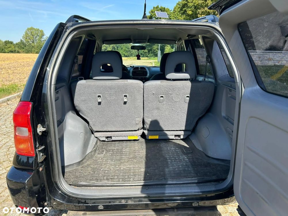 Toyota RAV4 1.8 VVT-i Terra 2WD - 12