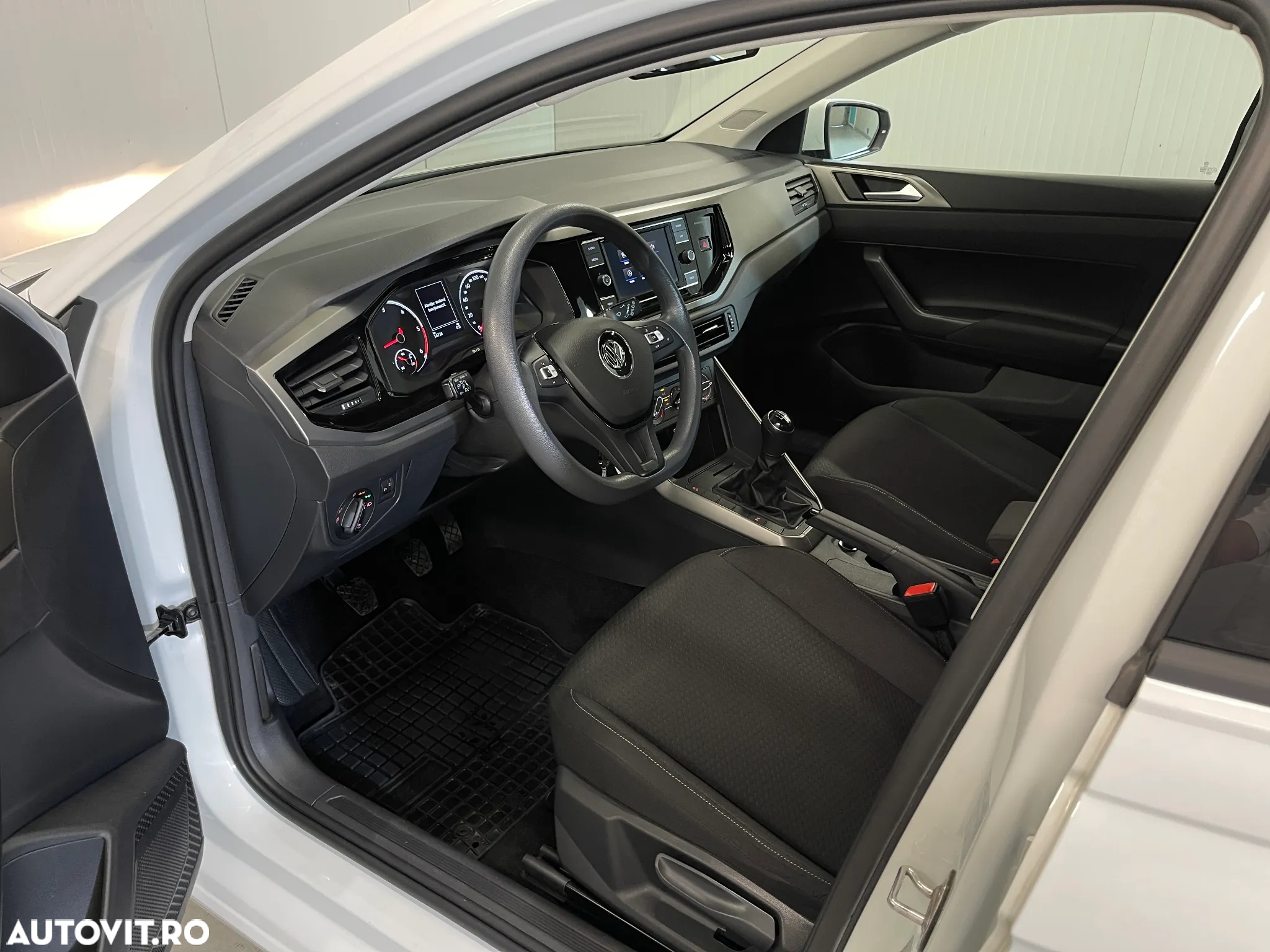 Volkswagen Polo 1.6 TDI Comfortline - 5