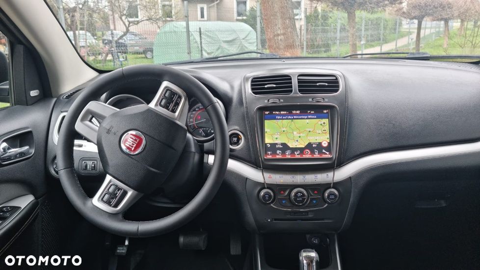 Fiat Freemont 2.0 Multijet 16V DPF Automatik Allrad Black Code - 12