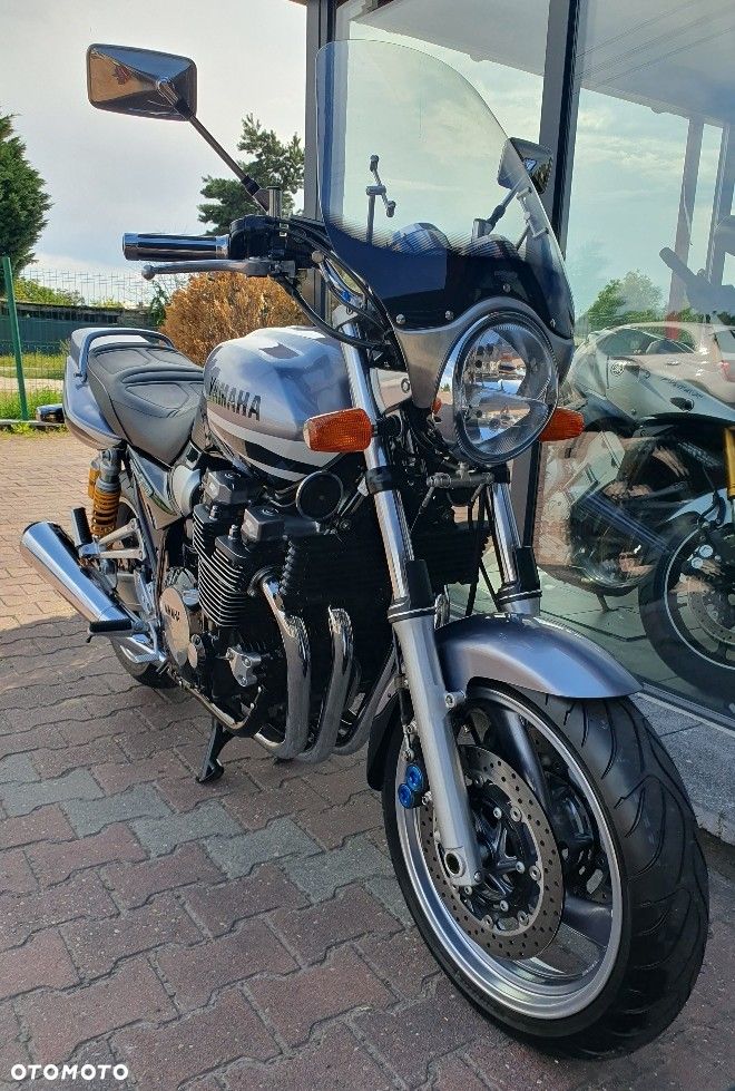 Yamaha XJR - 28
