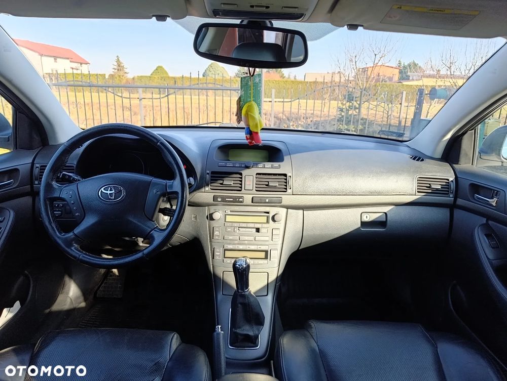 Toyota Avensis 2.0 D-4D Combi - 8