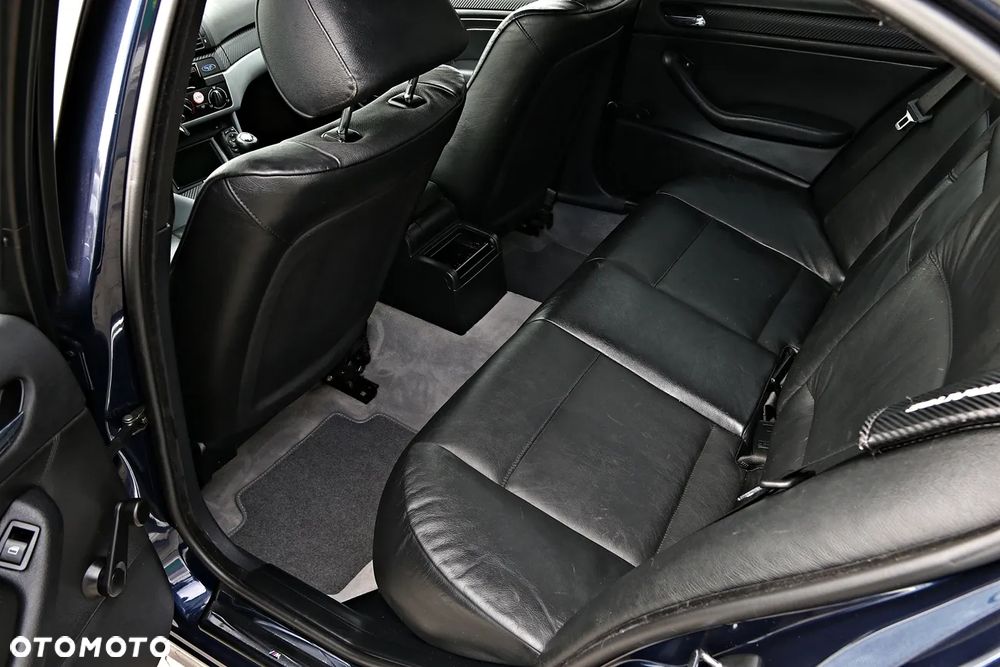 BMW Seria 3 320i - 35