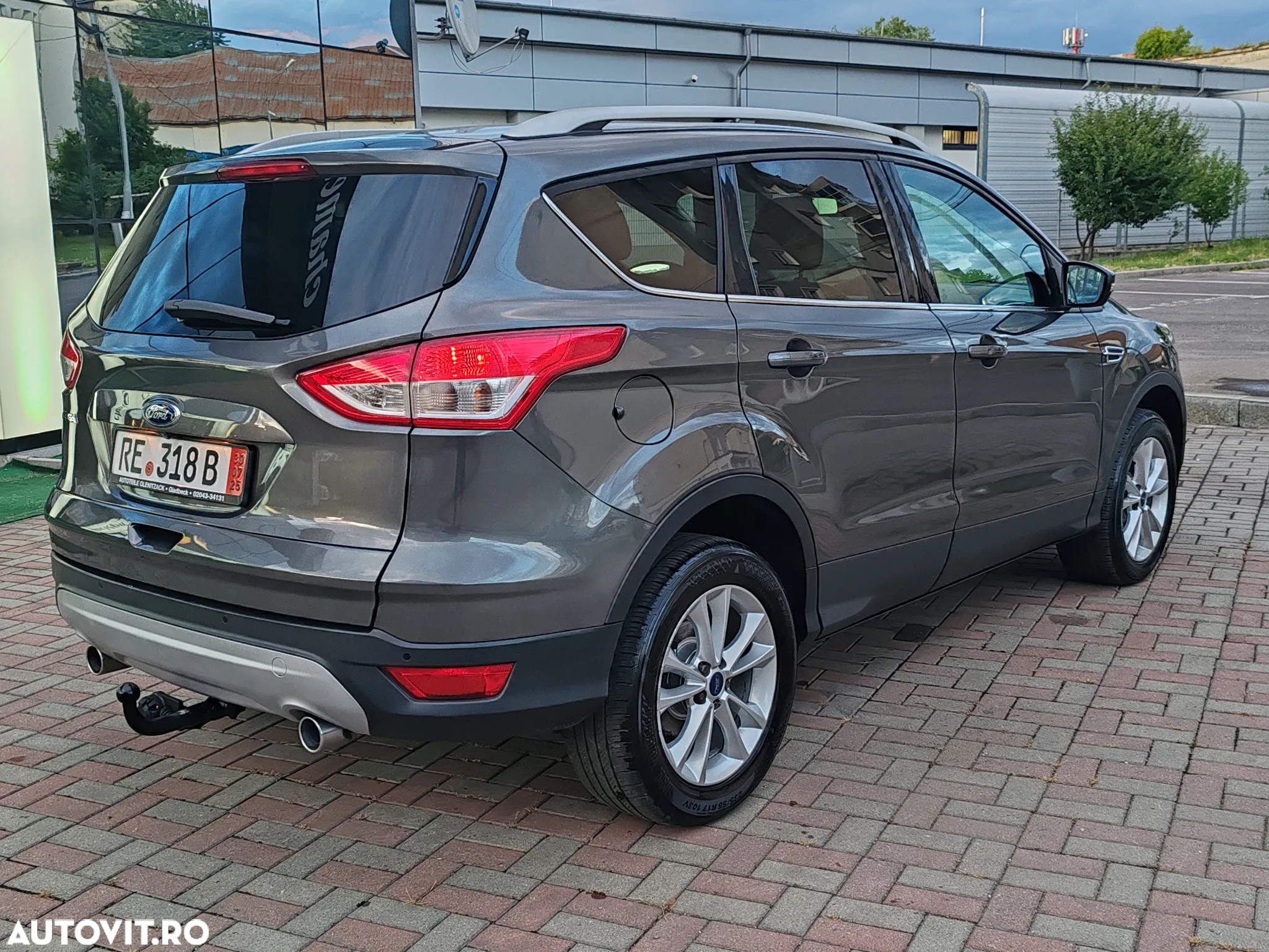 Ford Kuga - 25