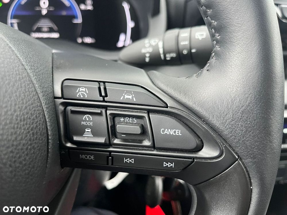Toyota Yaris Hybrid 1.5 Style - 26
