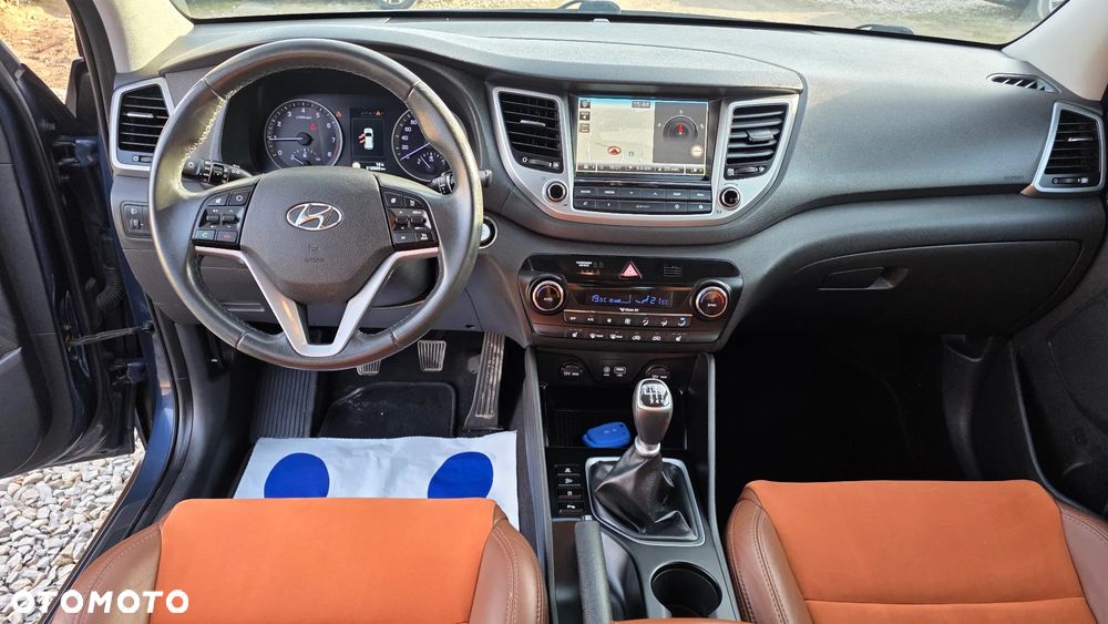 Hyundai Tucson blue 1.6 GDi 2WD Navi - 18