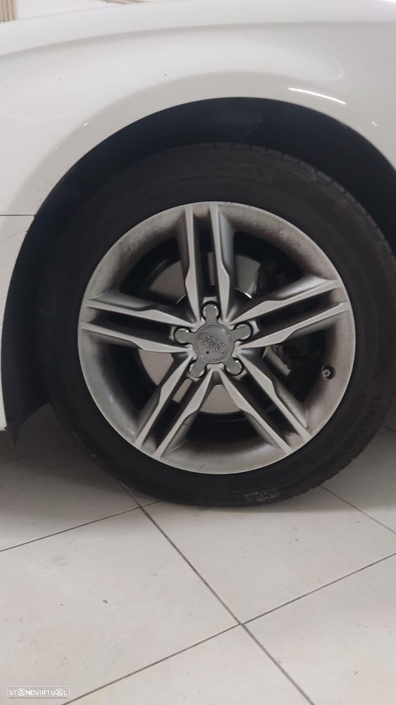 Audi A4 2.0 TDI Business Line Advance - 6
