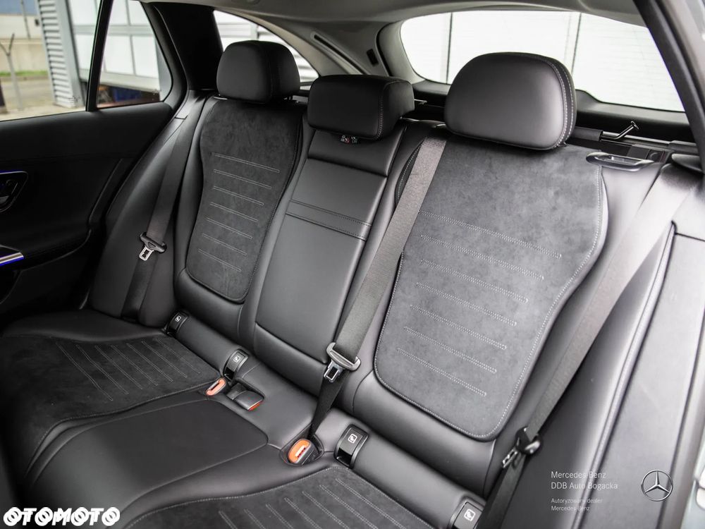 Mercedes-Benz Klasa C 300 e PHEV AMG - 10