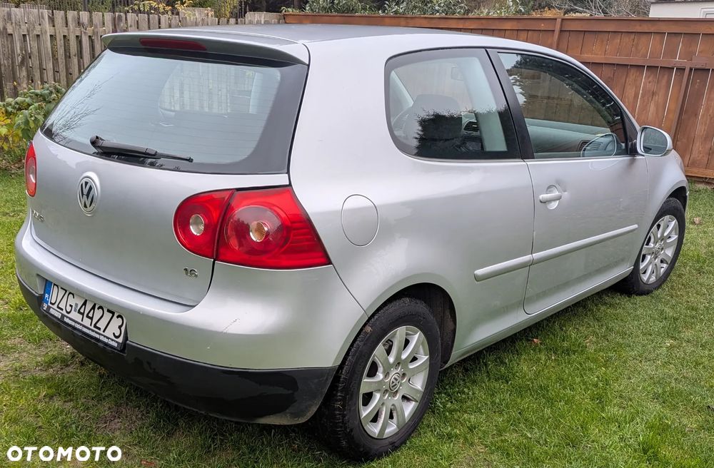 Volkswagen Golf 1.6 Trendline - 3