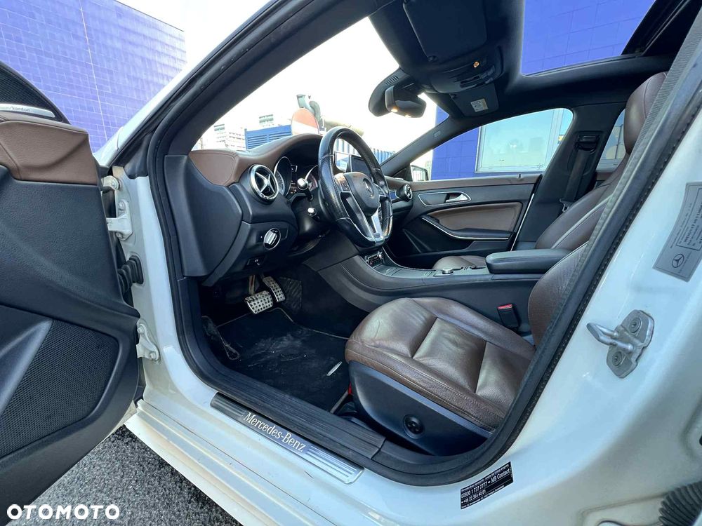 Mercedes-Benz CLA 200 CDI 7G-DCT AMG Line - 31