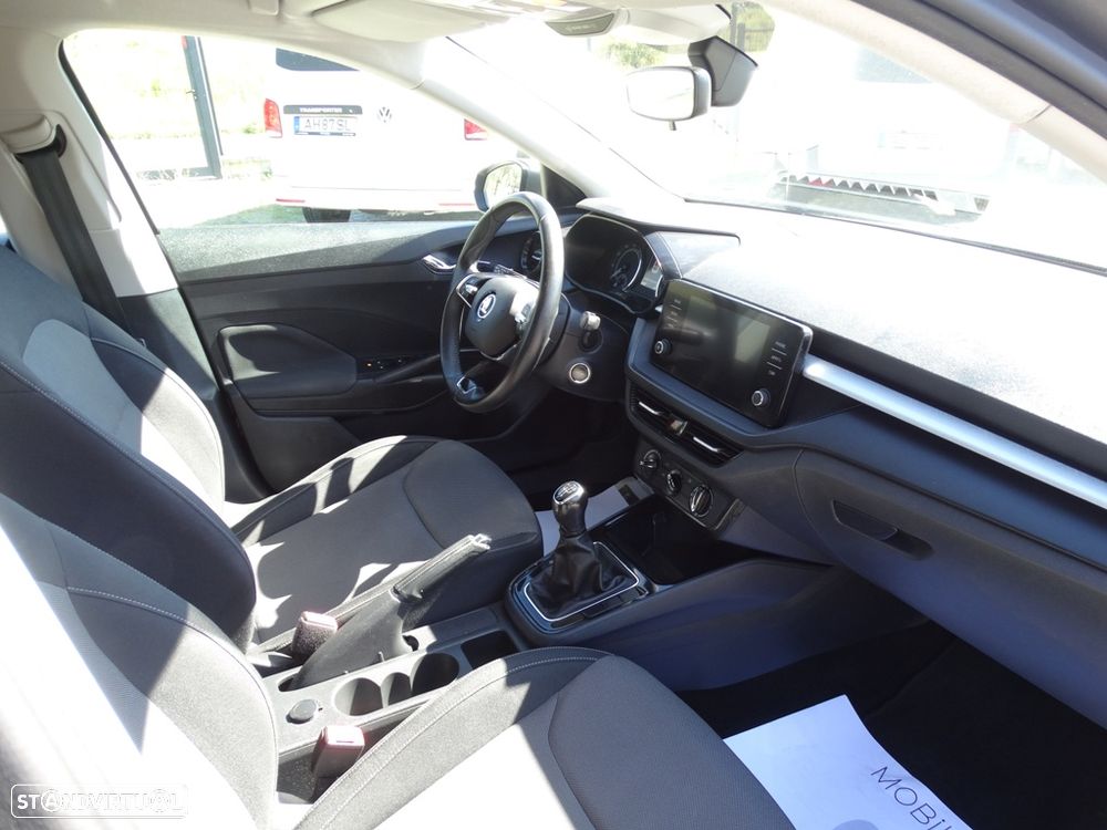 Skoda Fabia 1.0 MPI Style - 12