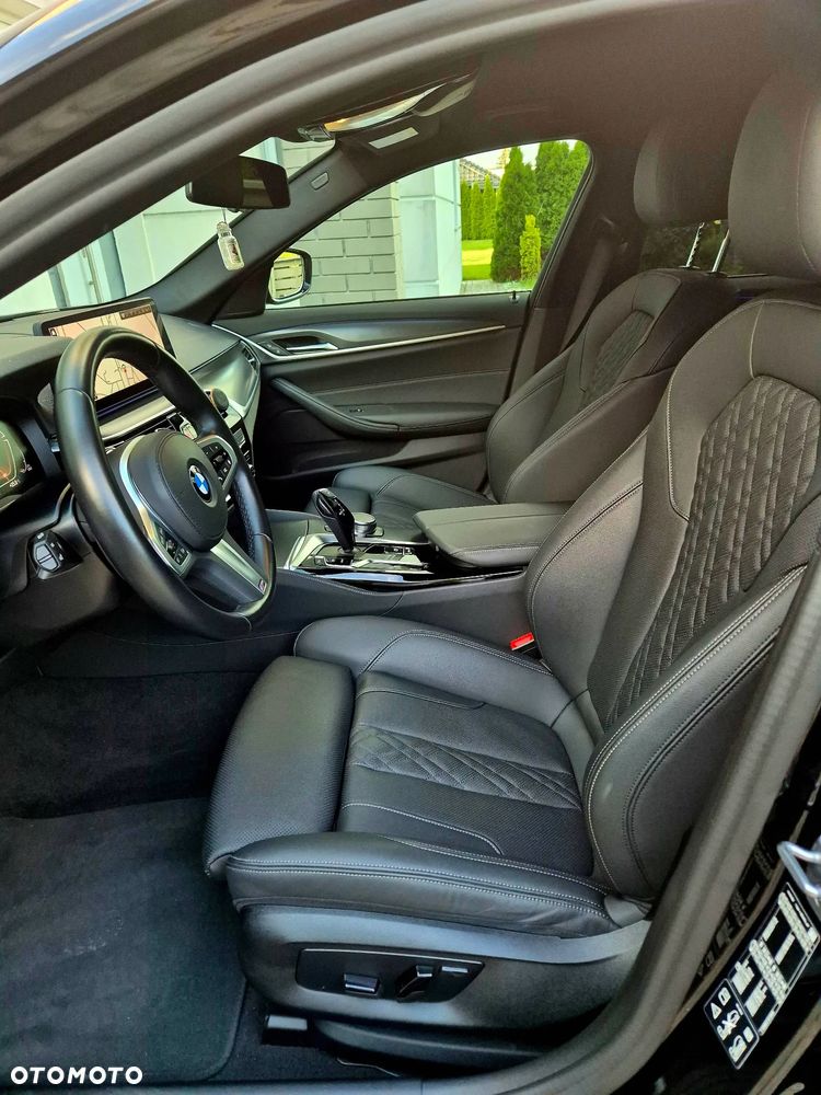 BMW Seria 5 520d xDrive mHEV M Sport sport - 7