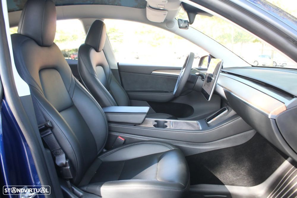 Tesla Model Y Performance Dual Motor AWD - 43