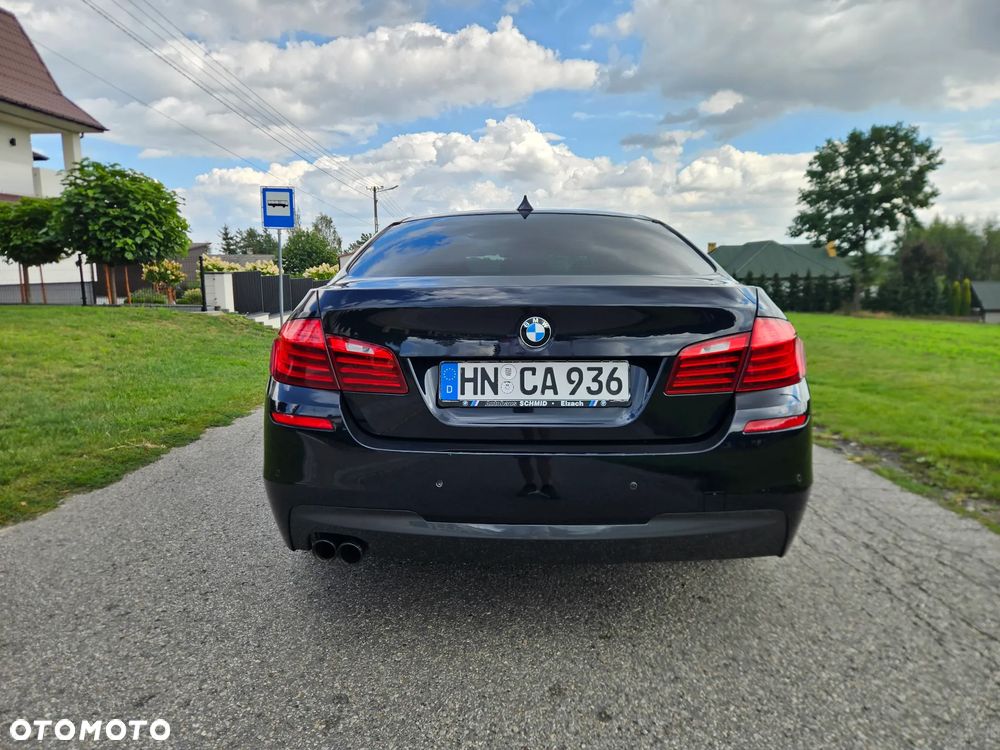 BMW Seria 5 520d M Sport - 8