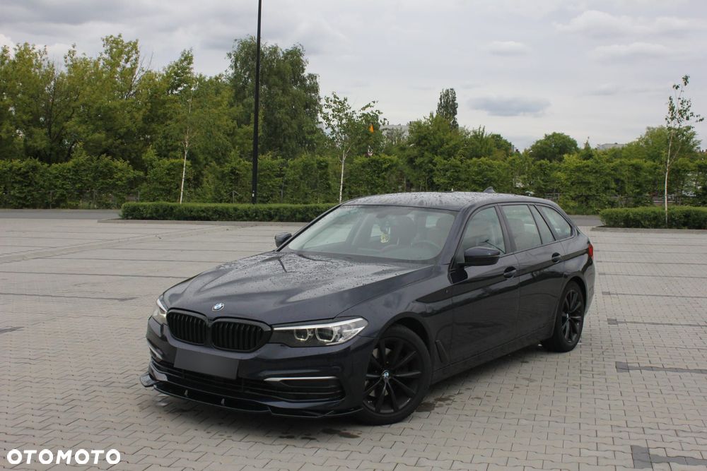 BMW Seria 5 520i M Sport Edition - 1