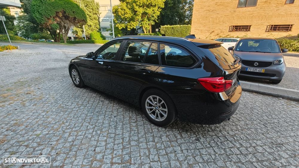 BMW 320 d Advantage Auto — fotografia 4