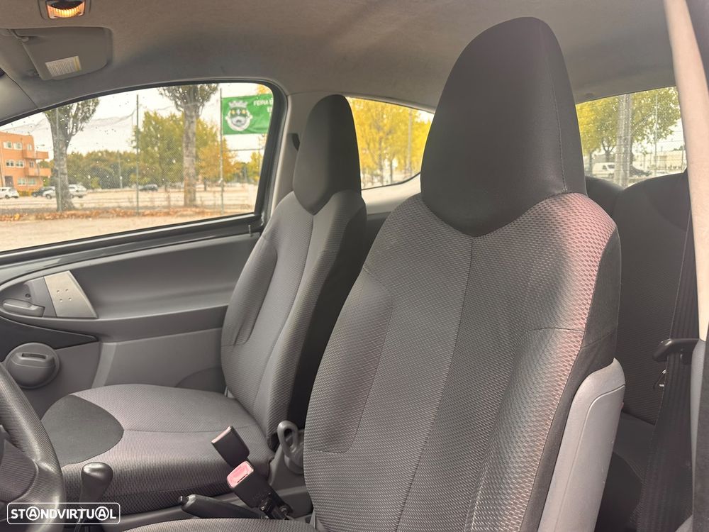 Toyota Aygo - 12