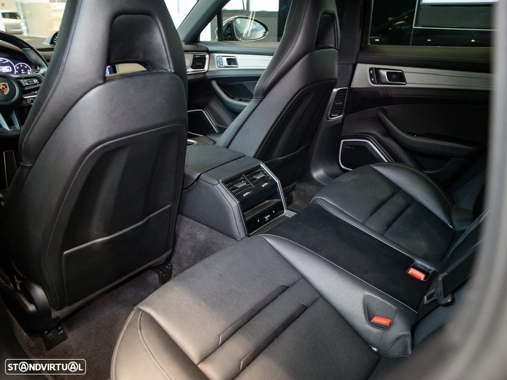 Porsche Panamera Sport Turismo 4 E-Hybrid Platinum Edition PDLS - 32