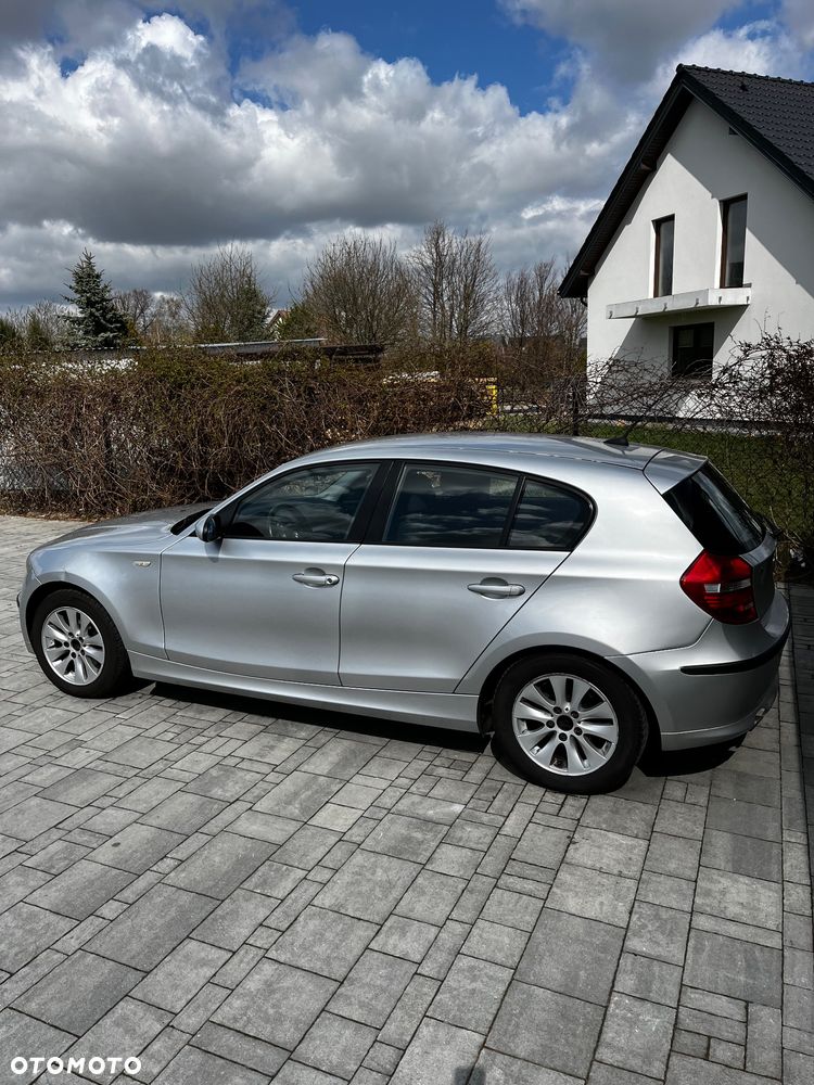 BMW Seria 1 118d DPF - 1