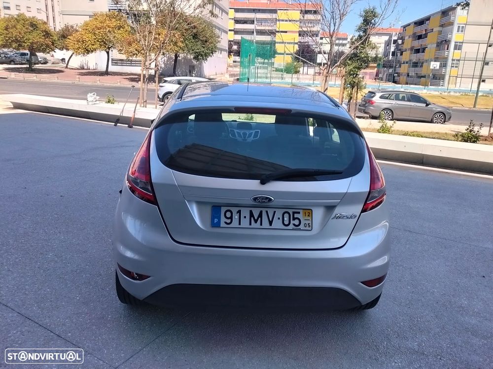 Ford Fiesta 1.4 TDCI Techno 104g - 6