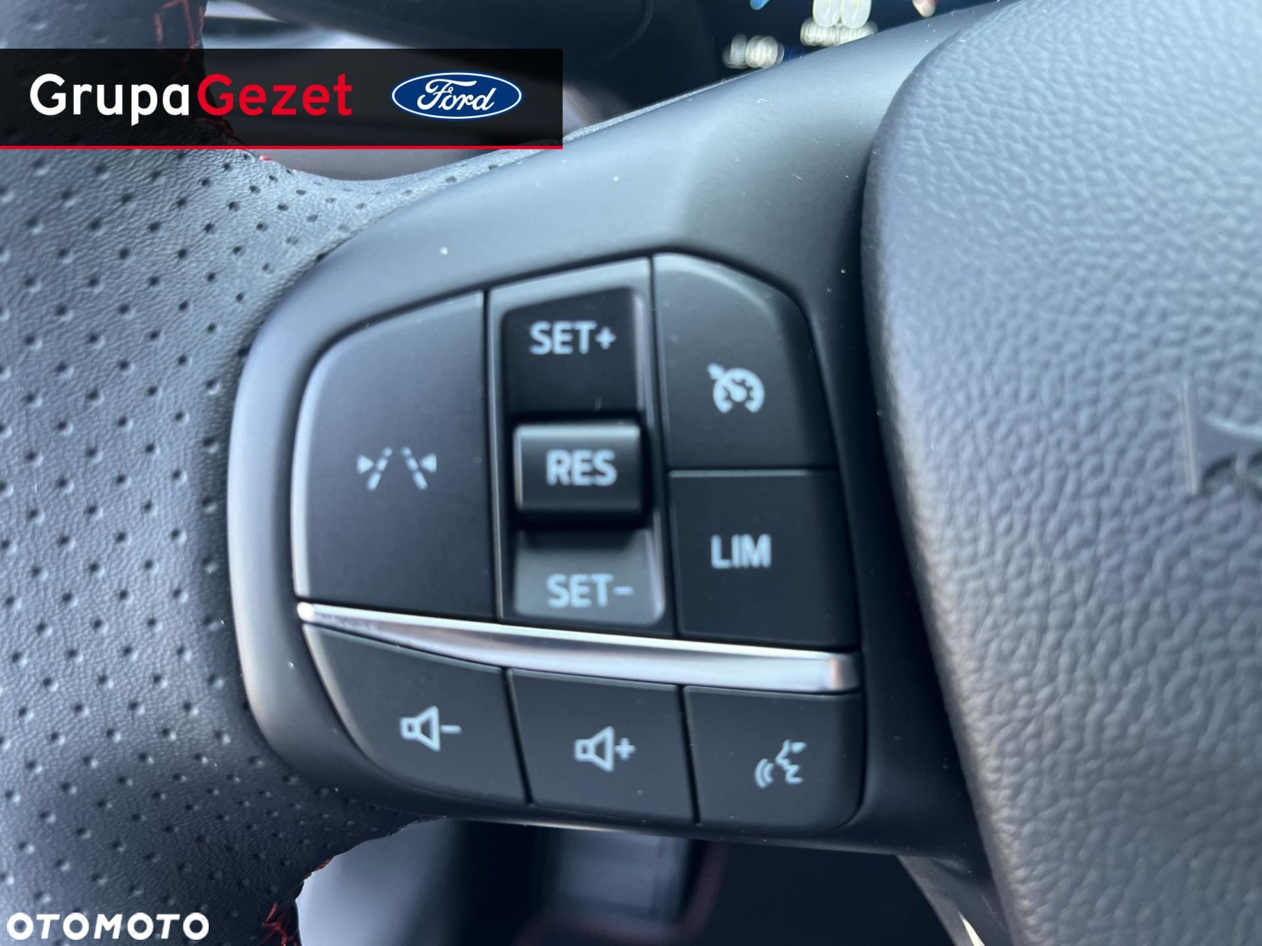 Ford Kuga - 4