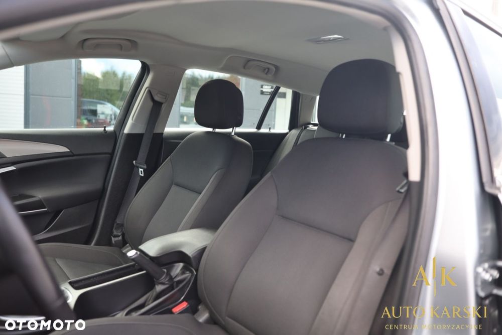 Opel Insignia - 31