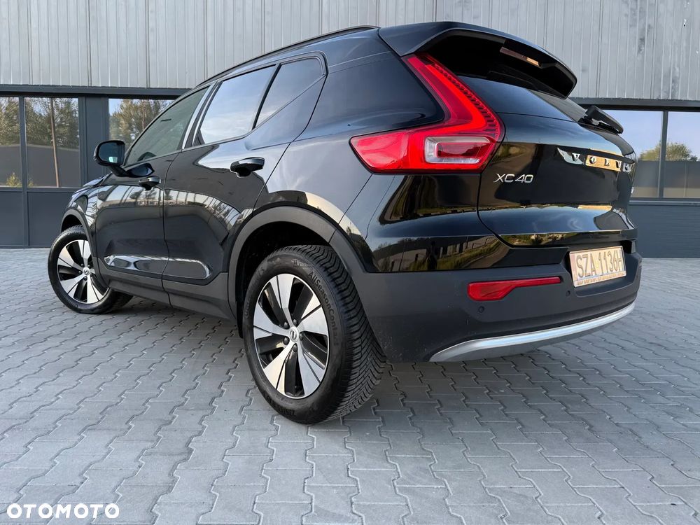Volvo XC 40 T2 Plus Dark - 16
