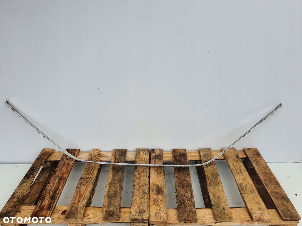 Mercedes W126 C126 SEC LISTWA SZYBY PRAWA PRZEDNIA - 2