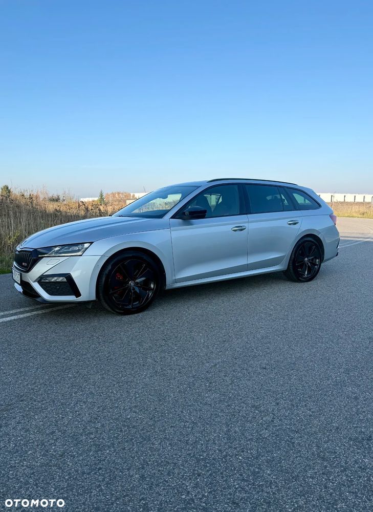 Skoda Octavia Combi 2.0 TDI DSG 4x4 RS Plus - 4