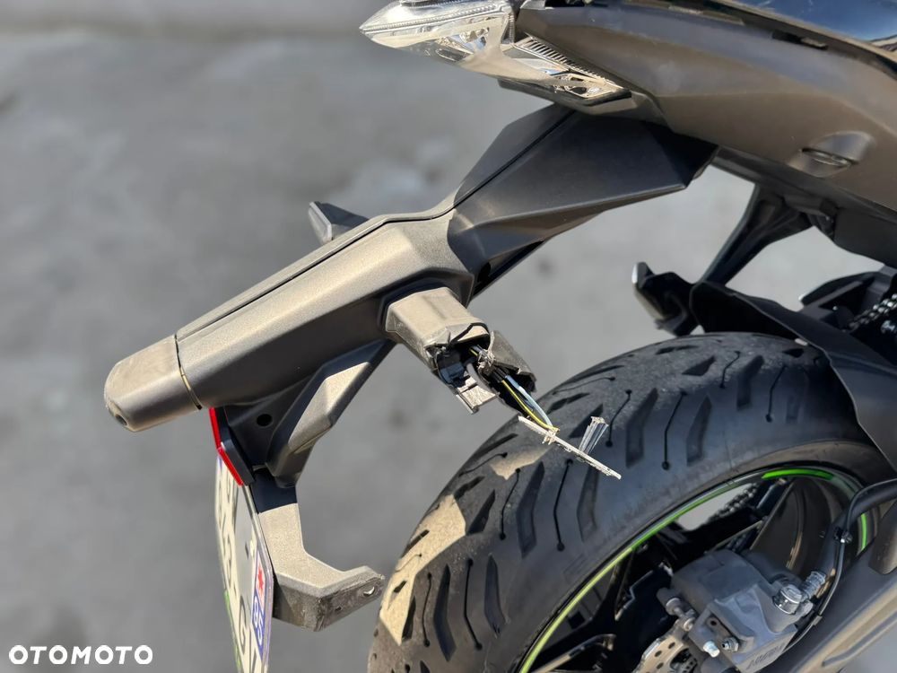 Kawasaki Ninja - 22
