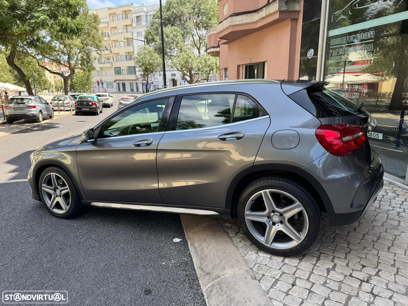 Mercedes-Benz GLA 220 CDi AMG Line 4-Matic - 15