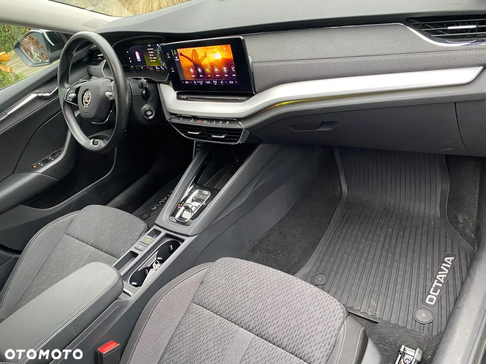 Skoda Octavia 2.0 TDI Ambition DSG - 19