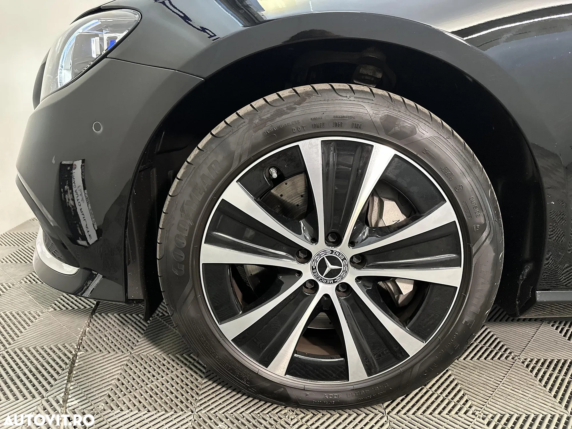 Mercedes-Benz E 300 de 4MATIC Aut. - 13