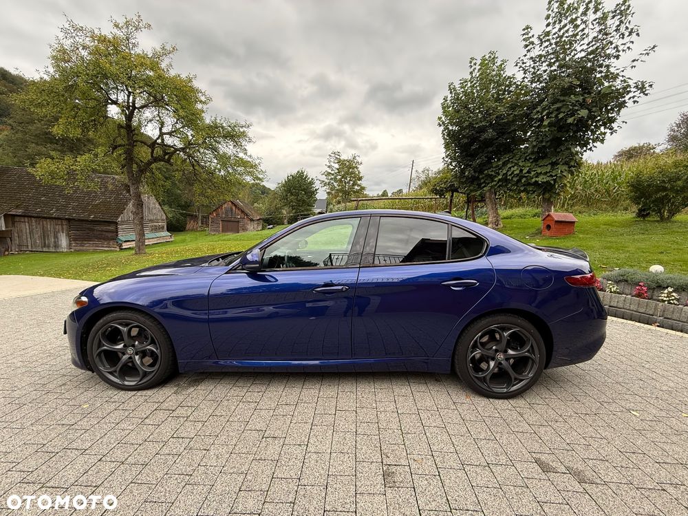 Alfa Romeo Giulia 2.0 Turbo 16V AT8-Q4 Veloce Ti - 3