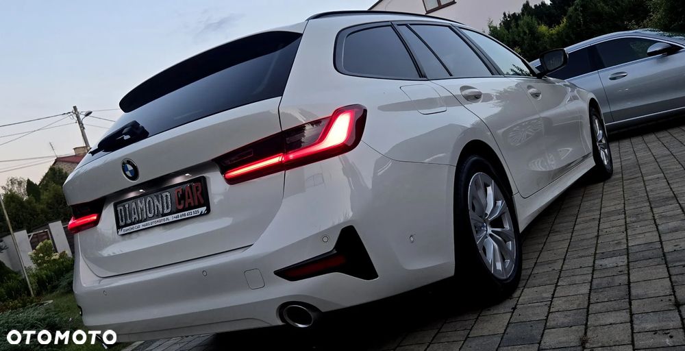 BMW Seria 3 320d M Sport - 12